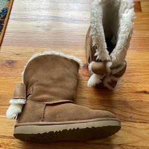 Ugg size 2